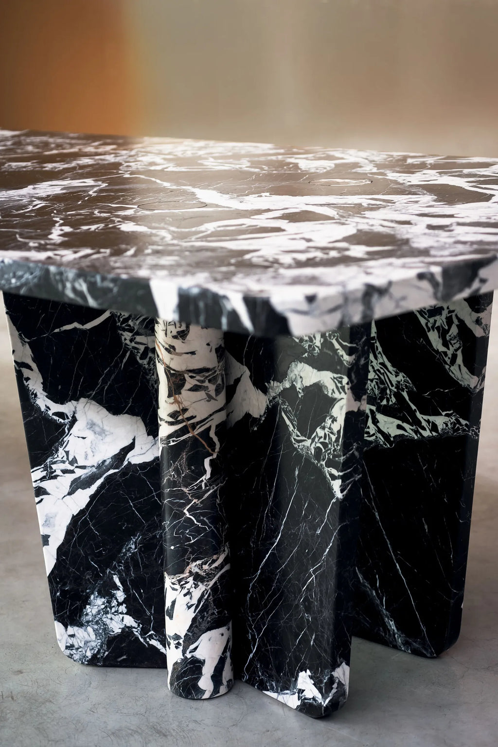 Kate marble dining table